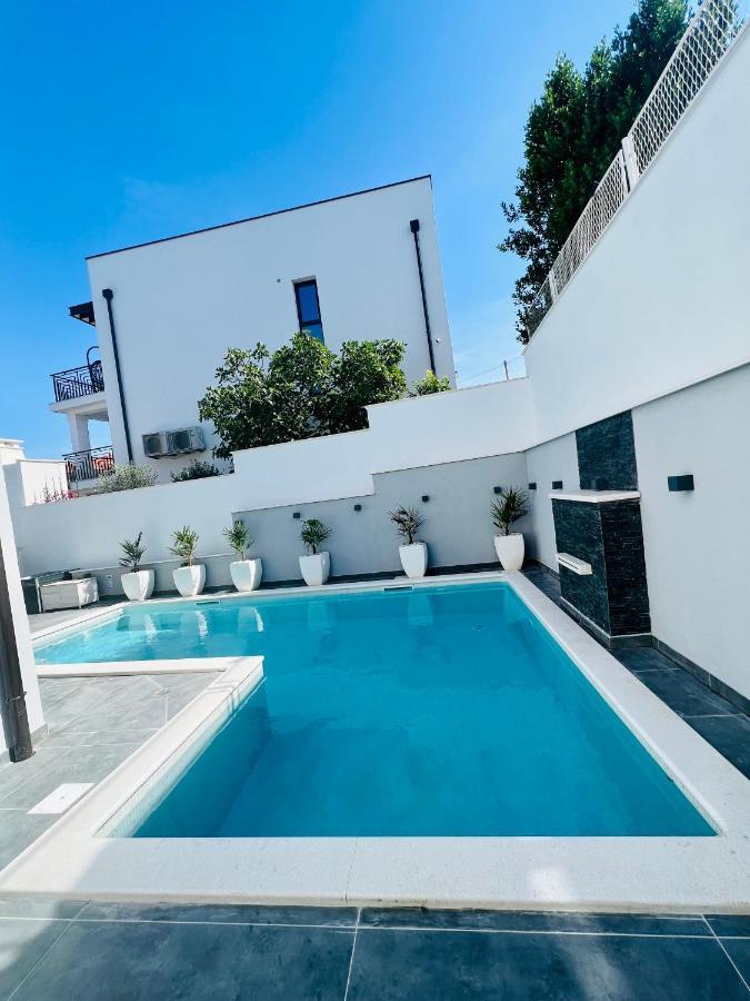 Apartments Imperium トロギール エクステリア 写真